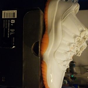 Air Jordan 11 Retro Low GG